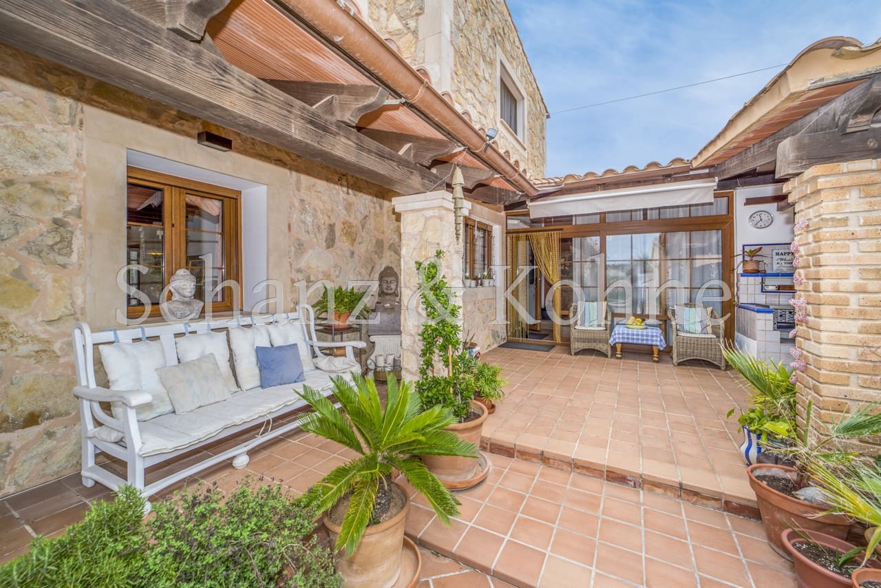 4 soveværelse Finca/Landehus til salg i Las Maravillas med swimmingpool - € 1.750.000 (Ref: 8888948)