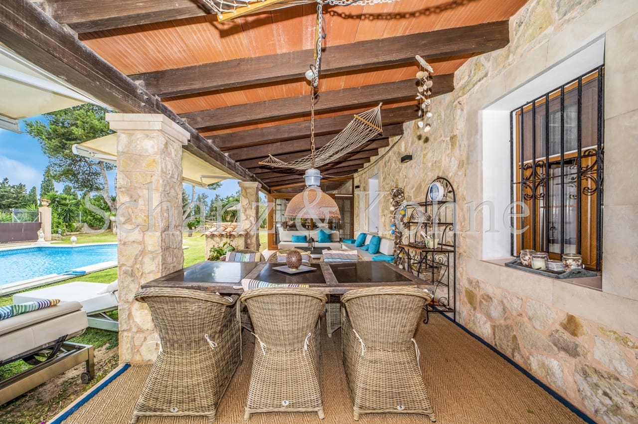 4 soveværelse Finca/Landehus til salg i Las Maravillas med swimmingpool - € 1.750.000 (Ref: 8888948)