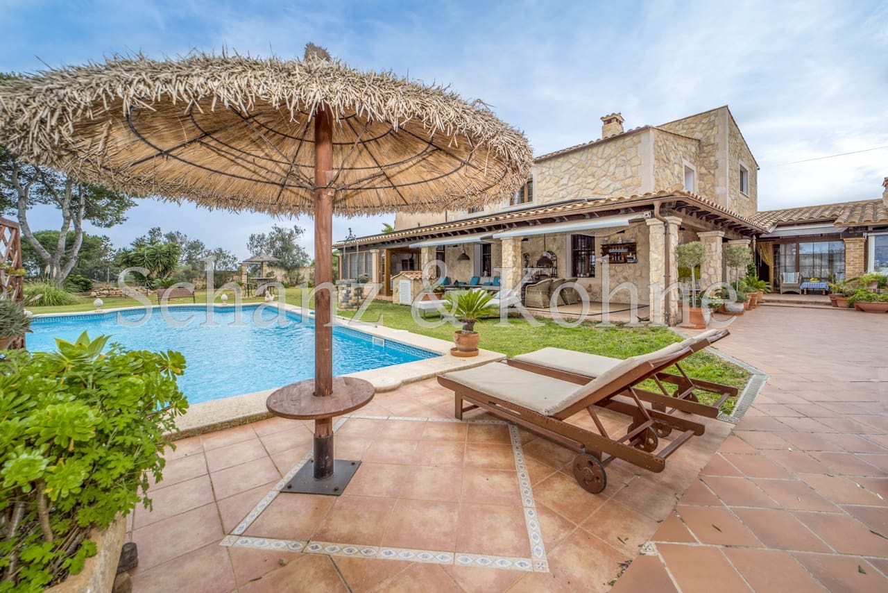 4 soveværelse Finca/Landehus til salg i Las Maravillas med swimmingpool - € 1.750.000 (Ref: 8888948)