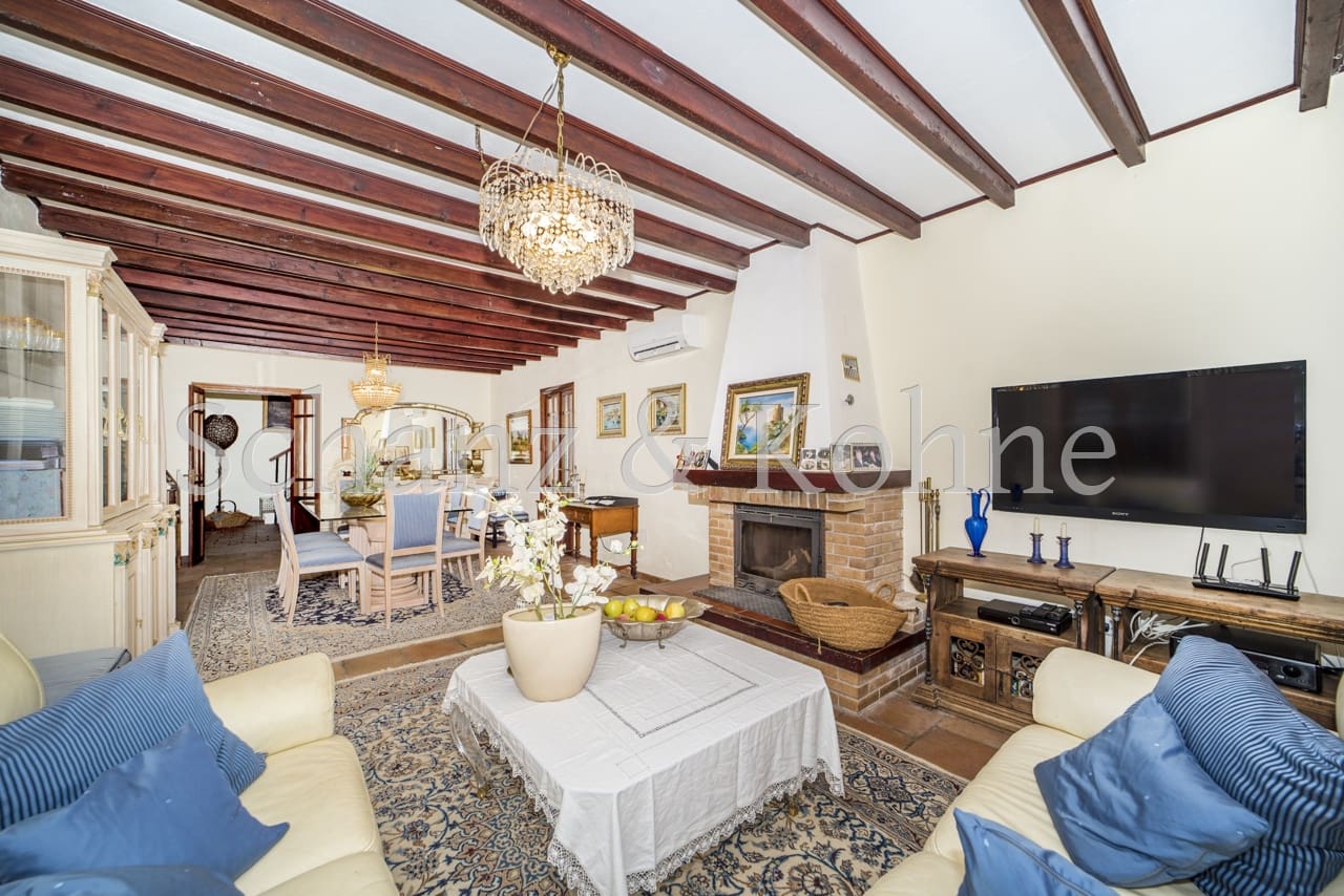 4 soveværelse Finca/Landehus til salg i Las Maravillas med swimmingpool - € 1.750.000 (Ref: 8888948)