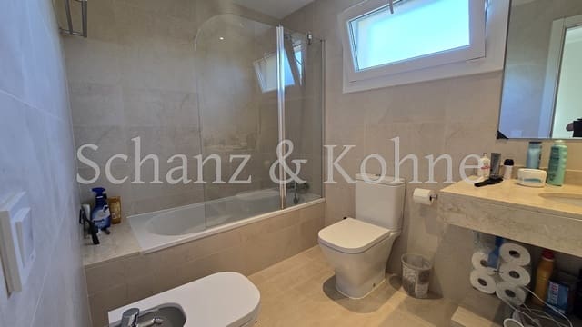 2 bedroom Flat for sale in Campos with pool - € 549,000 (Ref: 9032278)