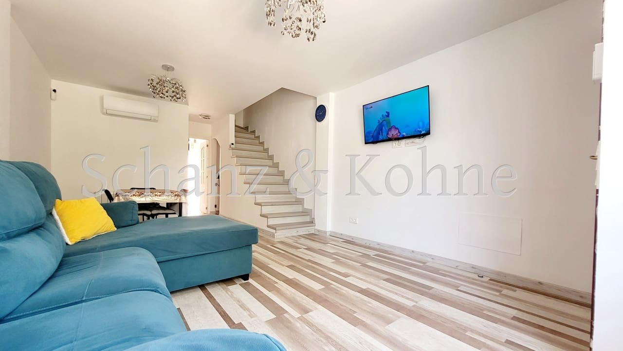 2 soveværelse Rækkehus til salg i Las Maravillas - € 1.040.000 (Ref: 9113656)