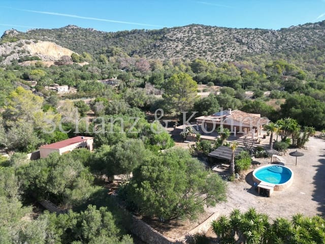 4 soveværelse Finca/Landehus til salg i Llucmajor med swimmingpool - € 1.900.000 (Ref: 9253991)