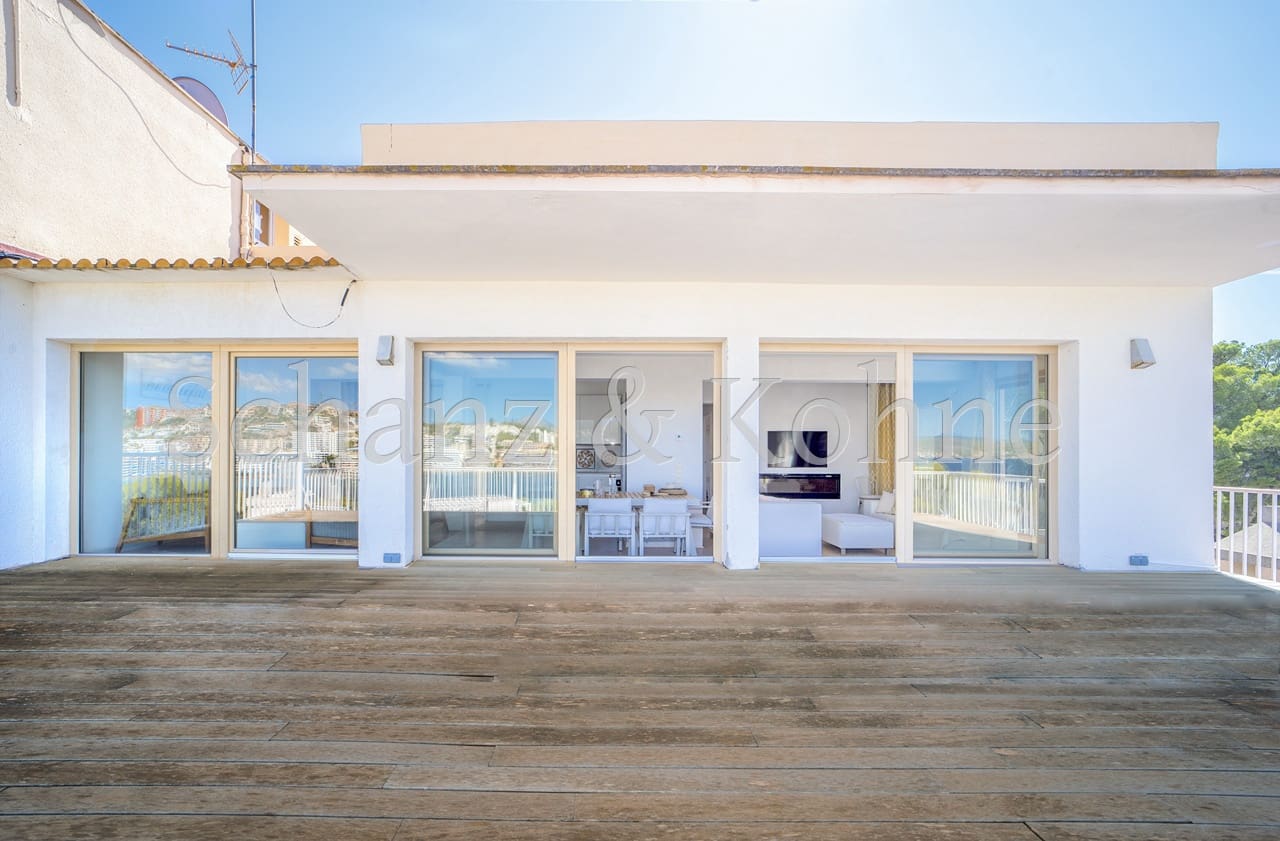 4 bedroom Penthouse for rent in Santa Ponsa - € 8,500 (Ref: 9279680)