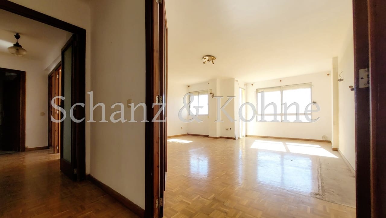 3 bedroom Flat for sale in Palma de Mallorca - € 575,000 (Ref: 9409989)