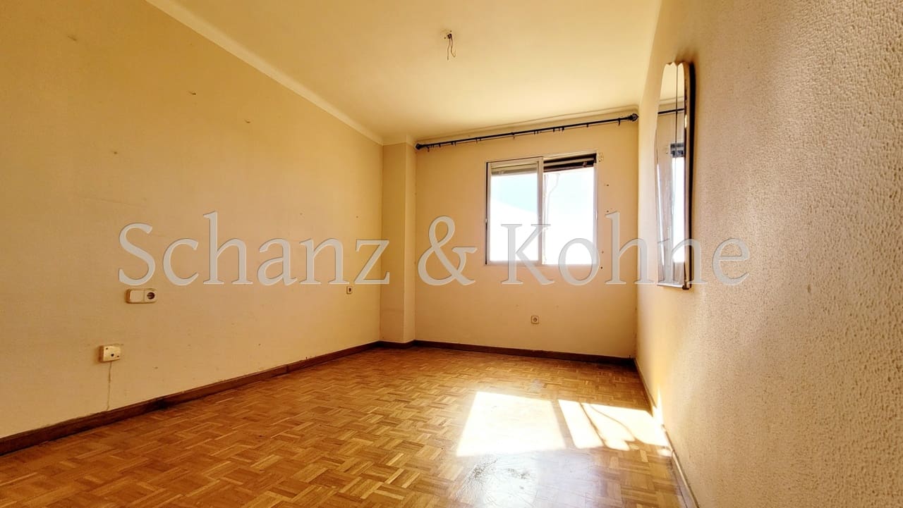 3 bedroom Flat for sale in Palma de Mallorca - € 575,000 (Ref: 9409989)