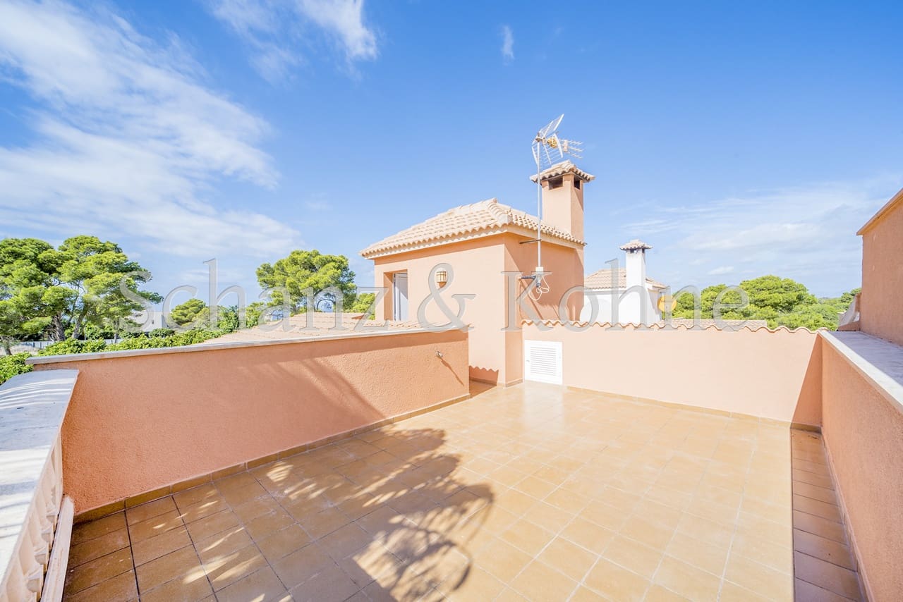 3 bedroom Townhouse for rent in Puig de Ros with pool - € 3,000 (Ref: 9415167)