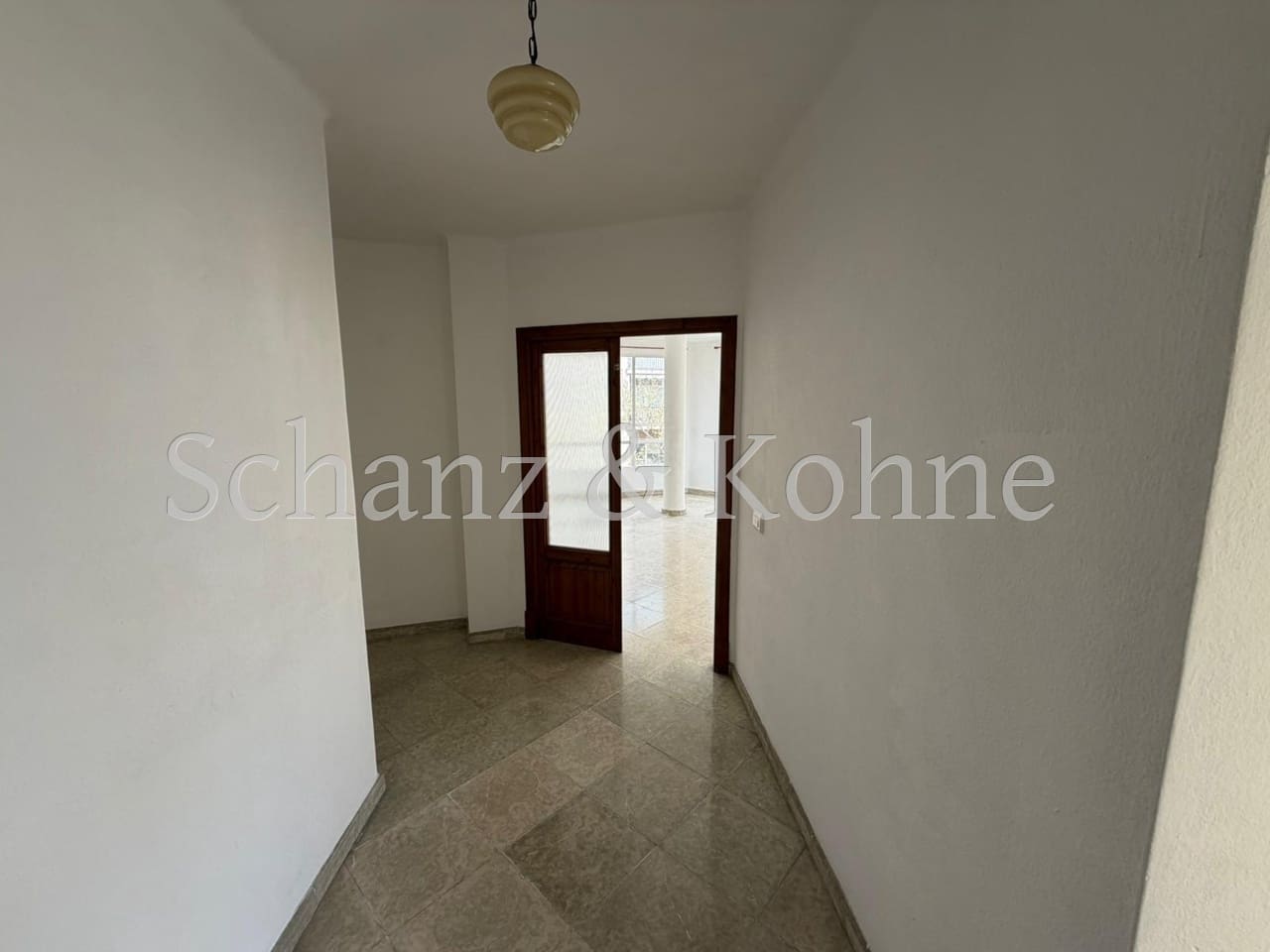 4 bedroom Flat for rent in Palma de Mallorca - € 1,300 (Ref: 9708008)