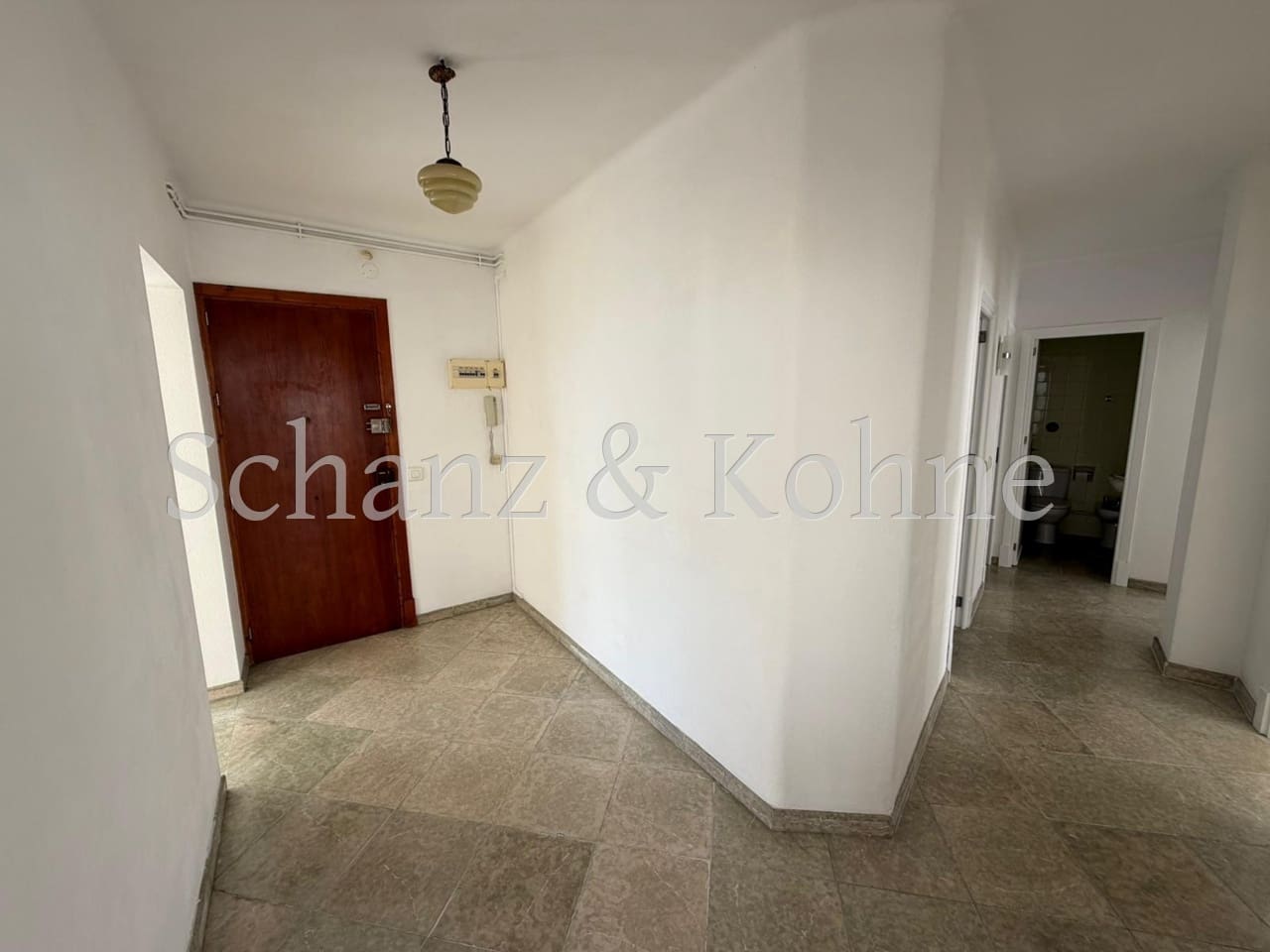 4 bedroom Flat for rent in Palma de Mallorca - € 1,300 (Ref: 9708008)