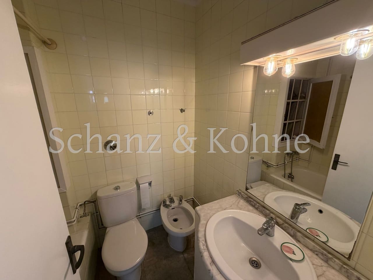 4 bedroom Flat for rent in Palma de Mallorca - € 1,300 (Ref: 9708008)