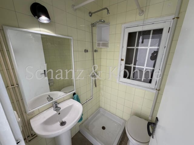 4 bedroom Flat for rent in Arxiduc, Palma de Mallorca - € 1,300 (Ref: 9708008)