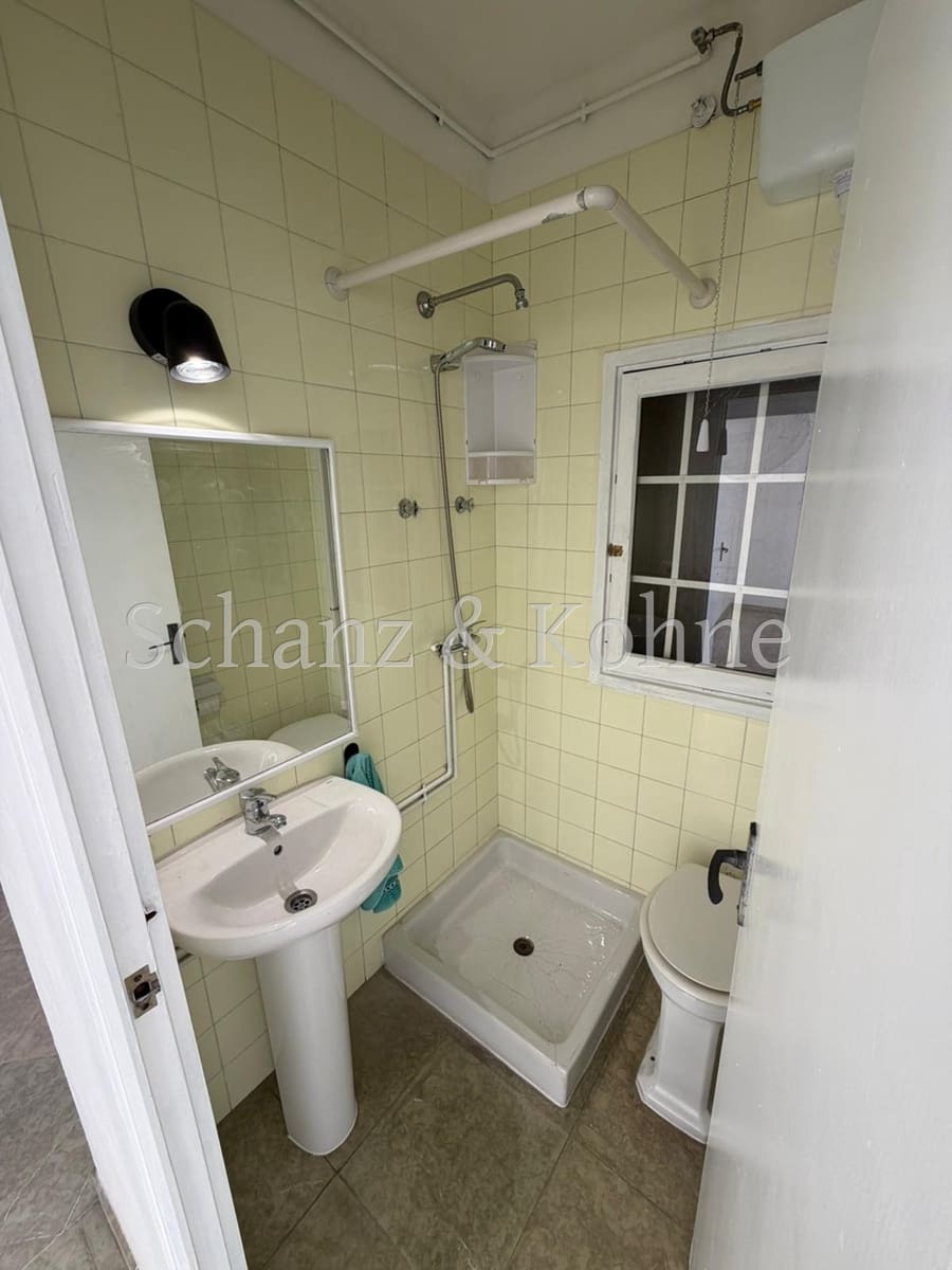 4 bedroom Flat for rent in Palma de Mallorca - € 1,300 (Ref: 9708008)