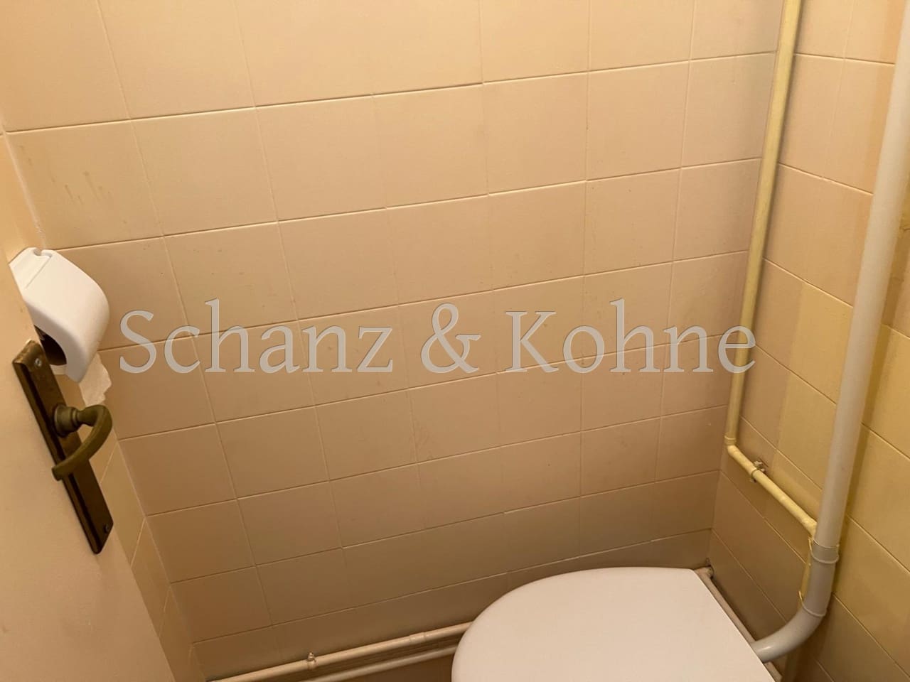 2 bedroom Commercial for sale in Peguera / Paguera - € 90,000 (Ref: 9733428)