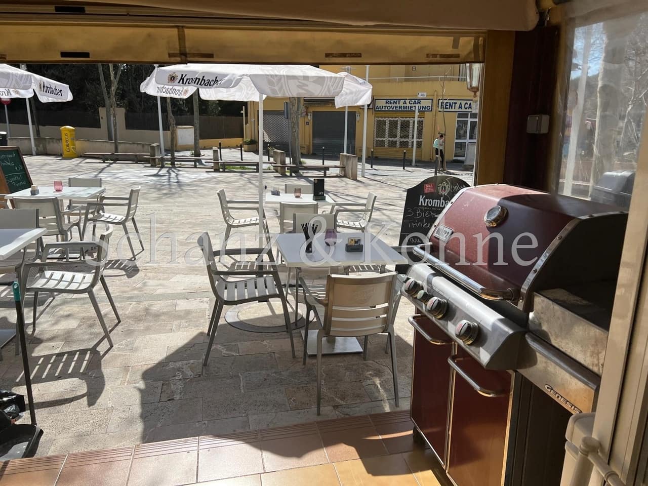 2 bedroom Commercial for sale in Peguera / Paguera - € 90,000 (Ref: 9733428)