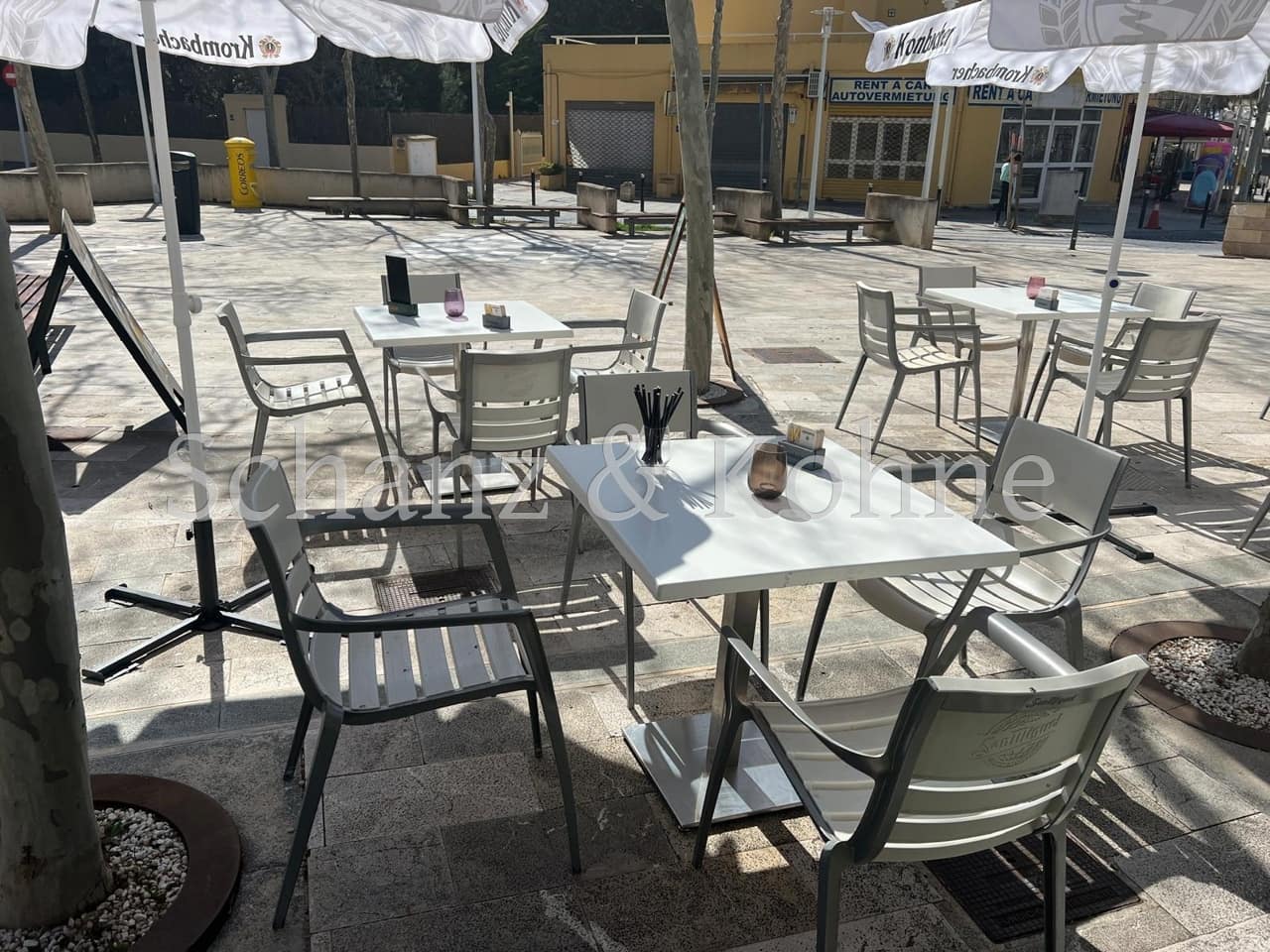 2 bedroom Commercial for sale in Peguera / Paguera - € 90,000 (Ref: 9733428)