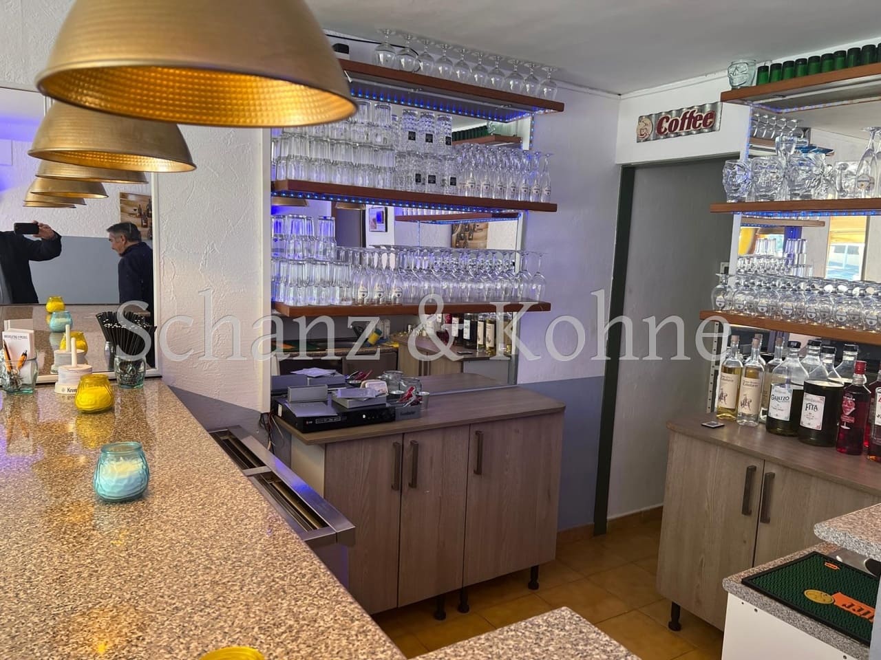 2 bedroom Commercial for sale in Peguera / Paguera - € 90,000 (Ref: 9733428)