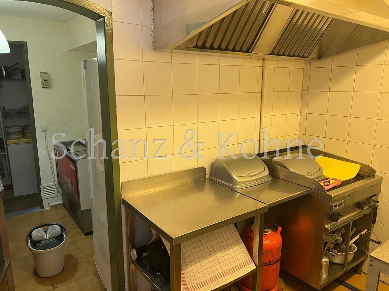 2 bedroom Commercial for sale in Peguera / Paguera - € 90,000 (Ref: 9733428)