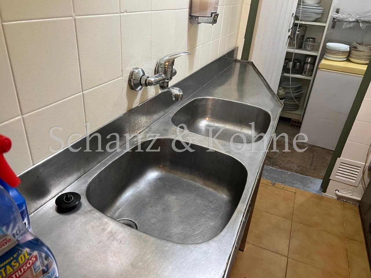 2 bedroom Commercial for sale in Peguera / Paguera - € 90,000 (Ref: 9733428)