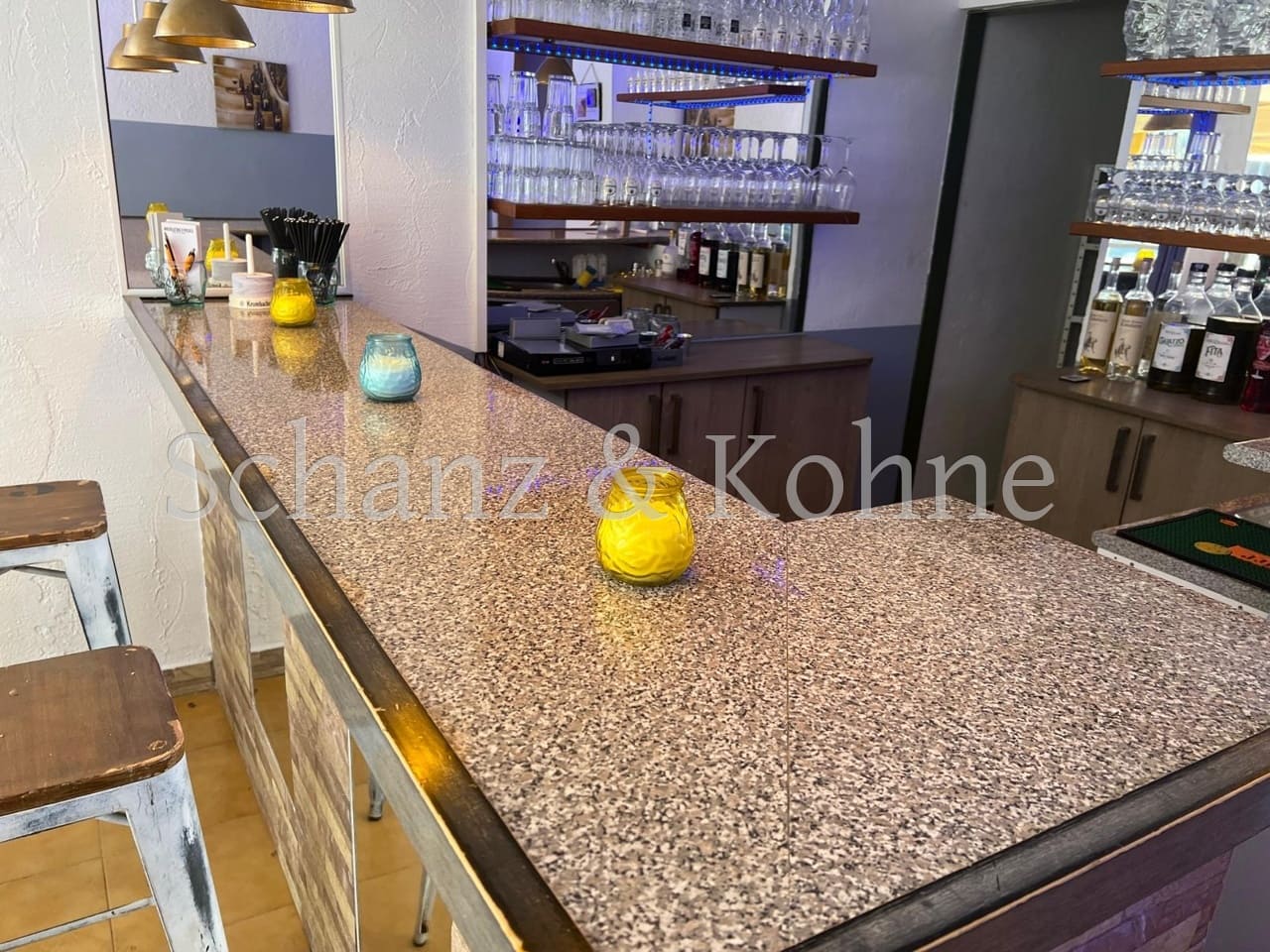 2 bedroom Commercial for sale in Peguera / Paguera - € 90,000 (Ref: 9733428)