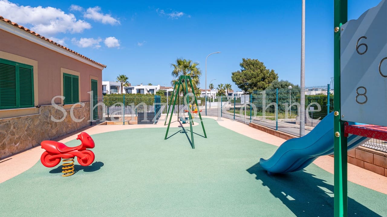 2 bedroom Bungalow for sale in Cala Murada - € 398,000 (Ref: 9802886)