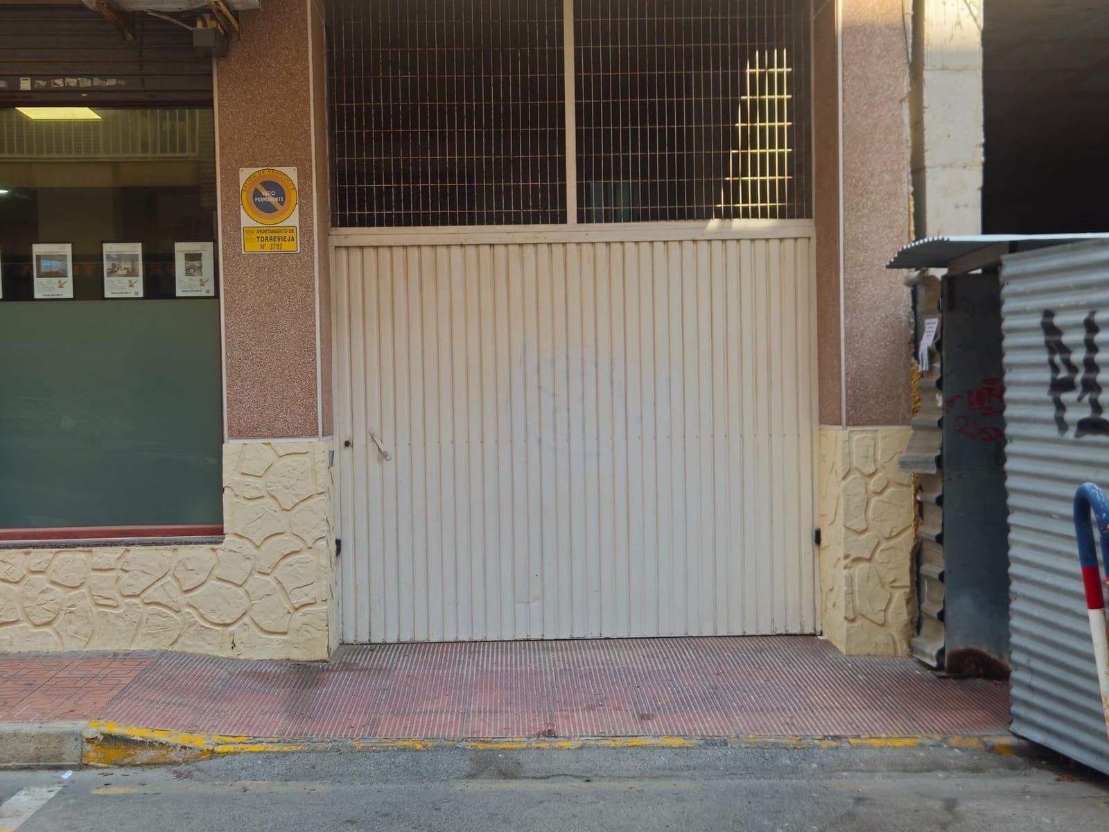 Garasje til salgs i Torrevieja - € 17 200 (Ref: 10025633)