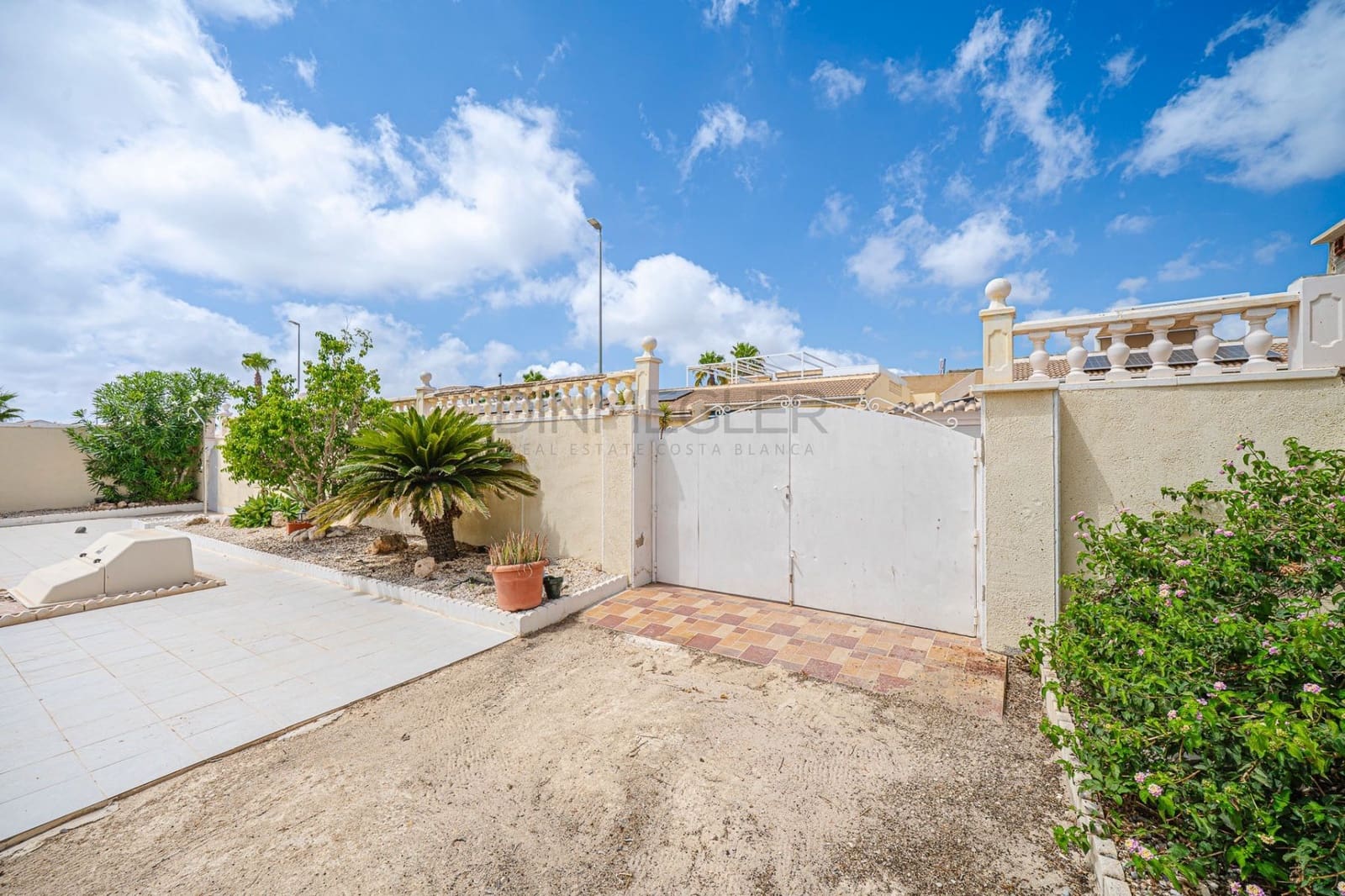 3 Zimmer Villa zu verkaufen in Dona Pepa mit Pool - 399.000 € (Ref: 10030554)