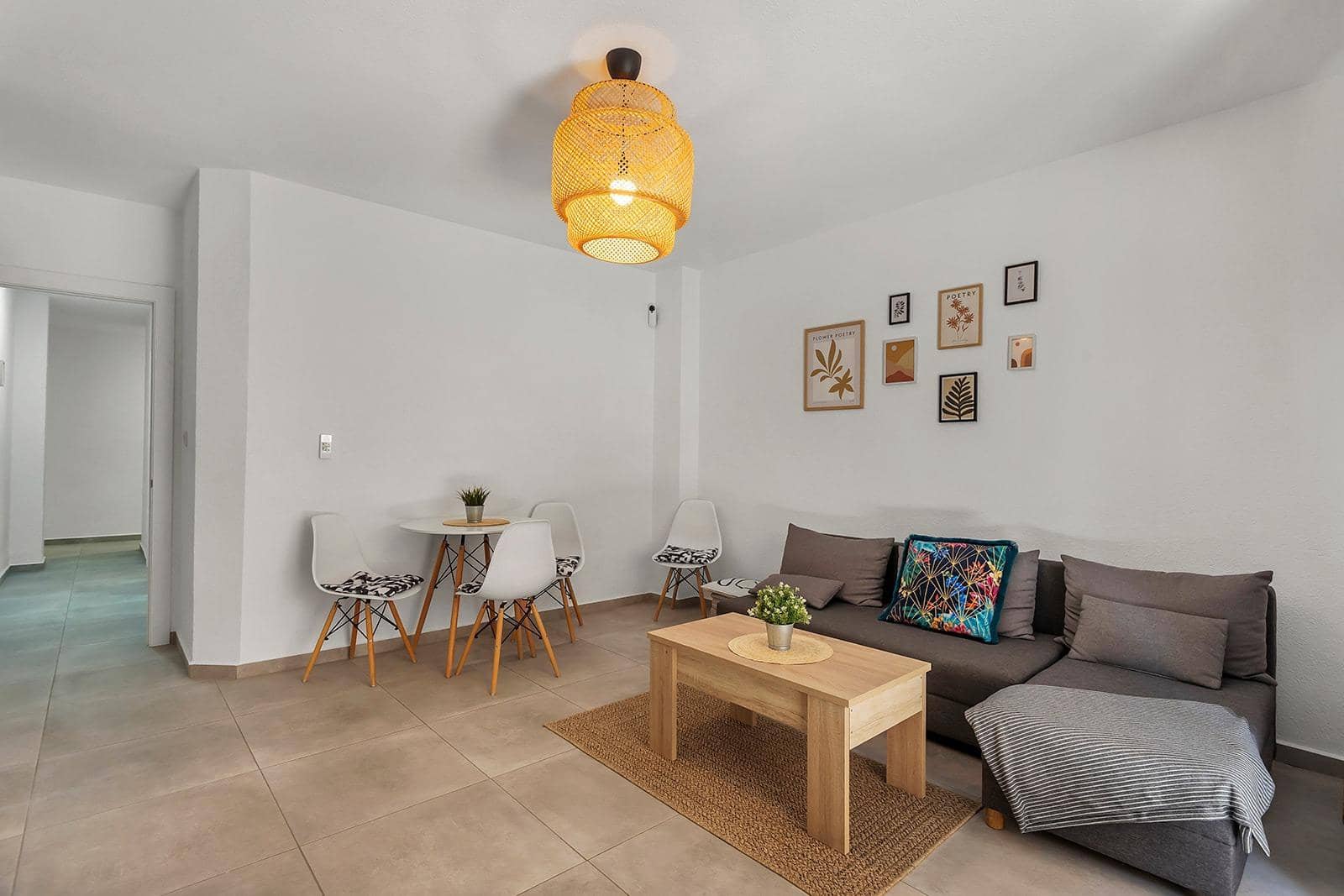 3 makuuhuone Asunto myytävänä paikassa Torrevieja - 200 000 € (Ref: 10075661)