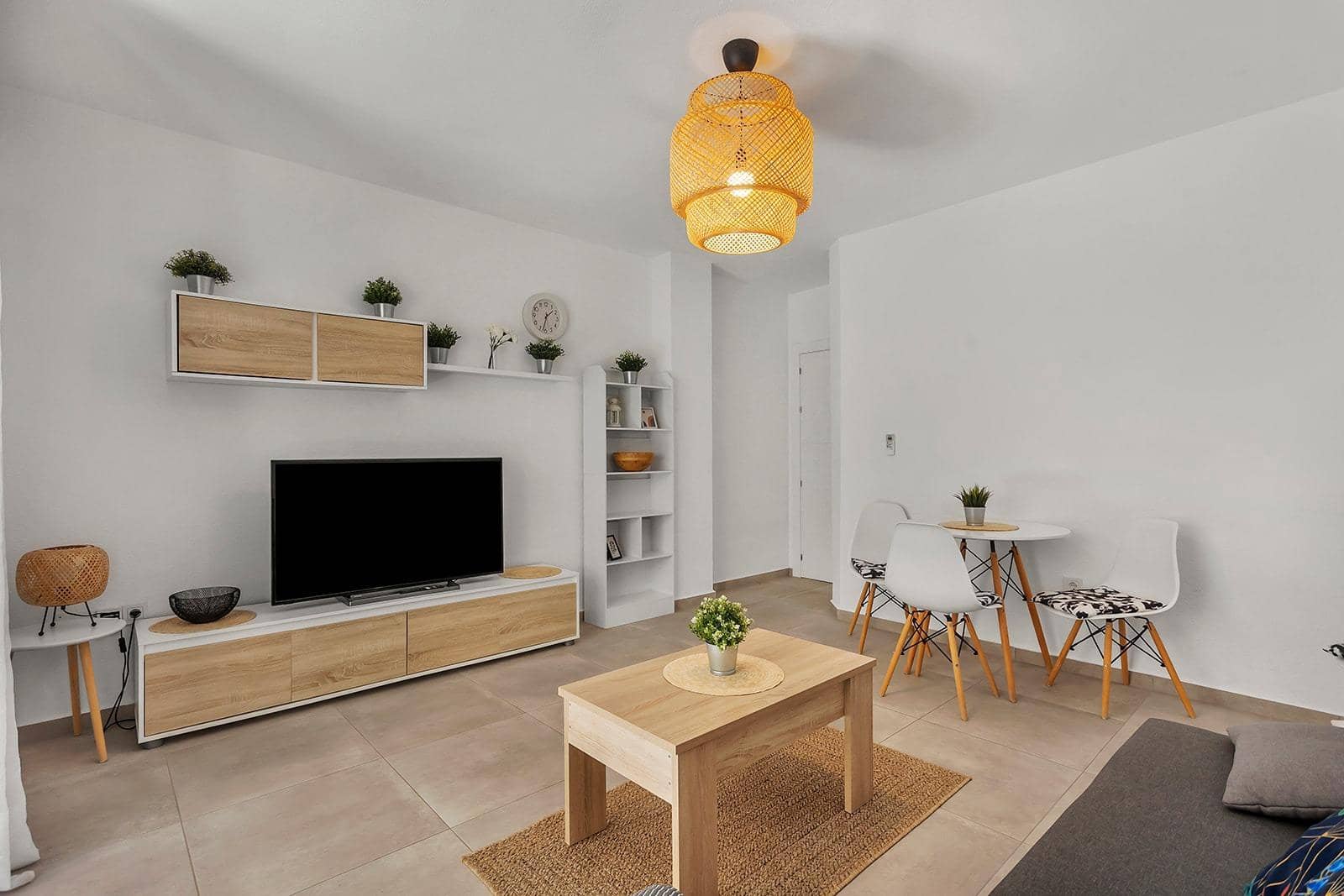 3 makuuhuone Asunto myytävänä paikassa Torrevieja - 200 000 € (Ref: 10075661)