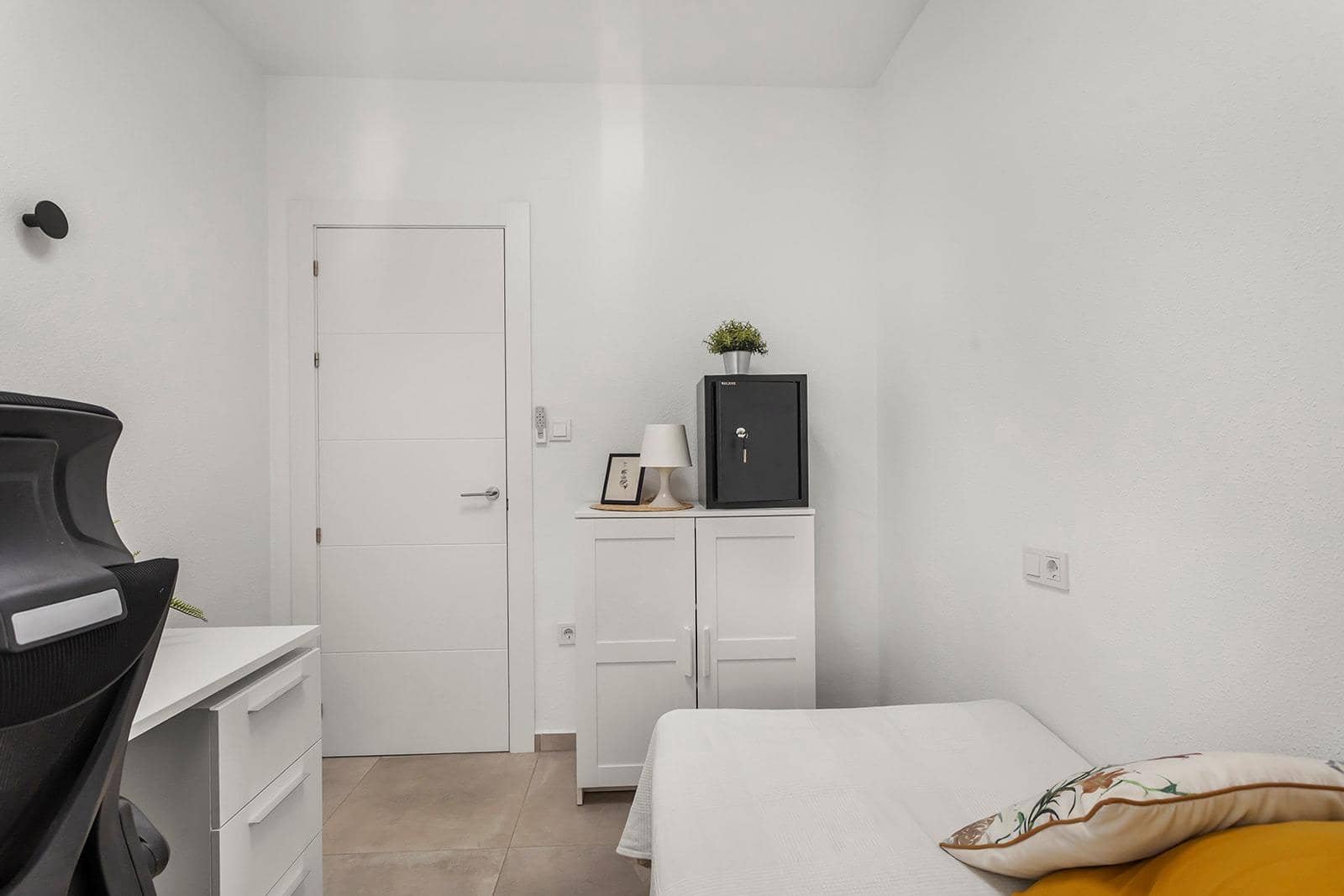 3 makuuhuone Asunto myytävänä paikassa Torrevieja - 200 000 € (Ref: 10075661)