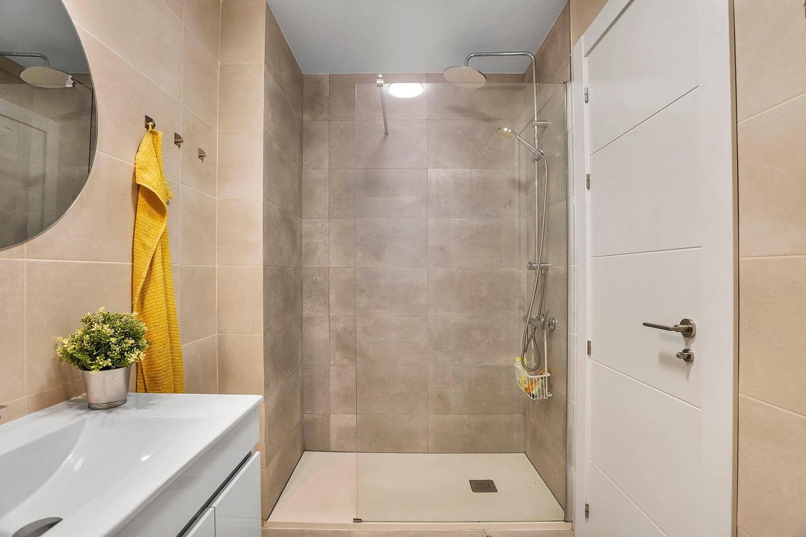 3 makuuhuone Asunto myytävänä paikassa Torrevieja - 200 000 € (Ref: 10075661)