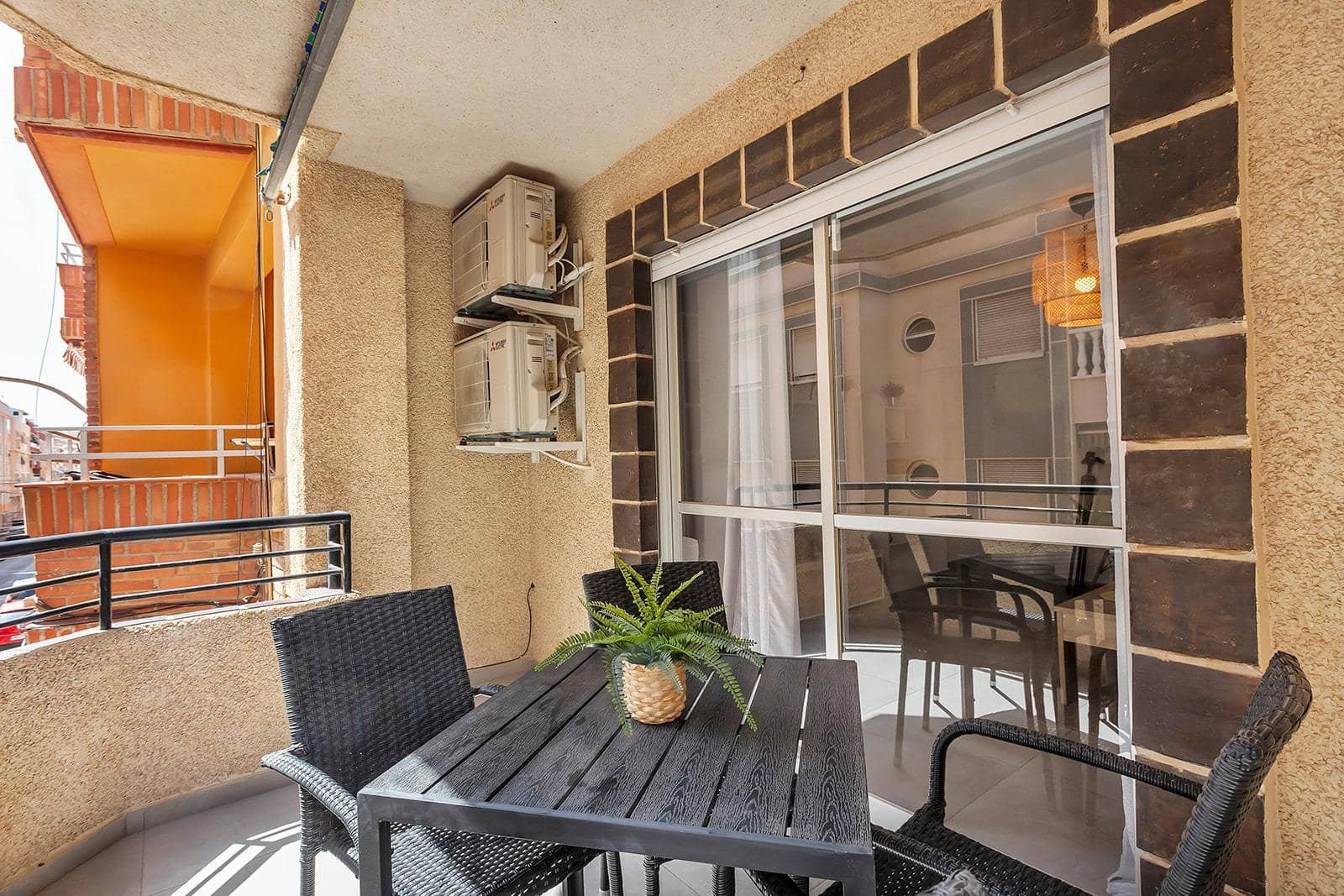 3 makuuhuone Asunto myytävänä paikassa Torrevieja - 200 000 € (Ref: 10075661)