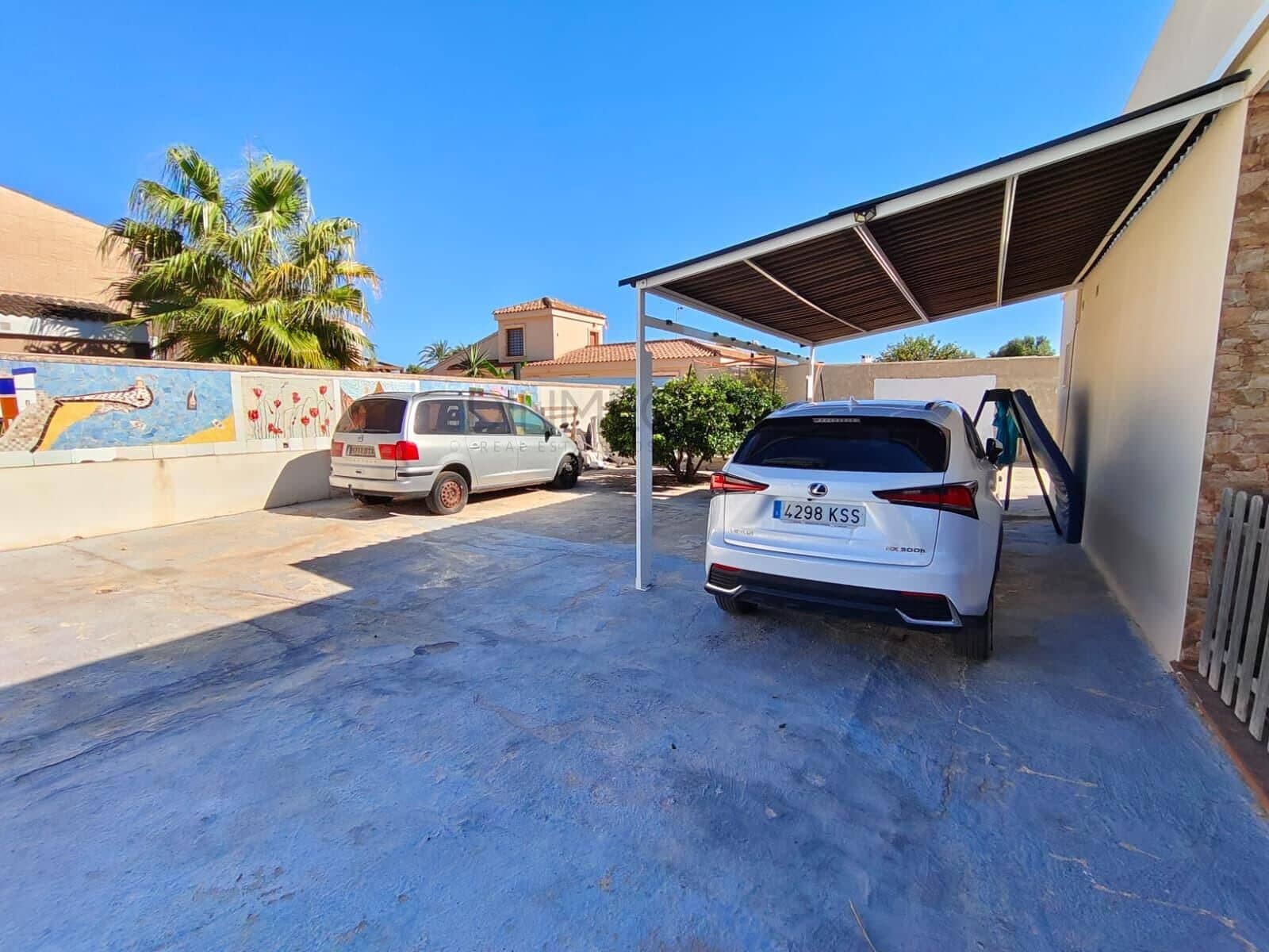 3 soveværelse Villa til salg i Torrevieja med swimmingpool - € 410.000 (Ref: 10081225)
