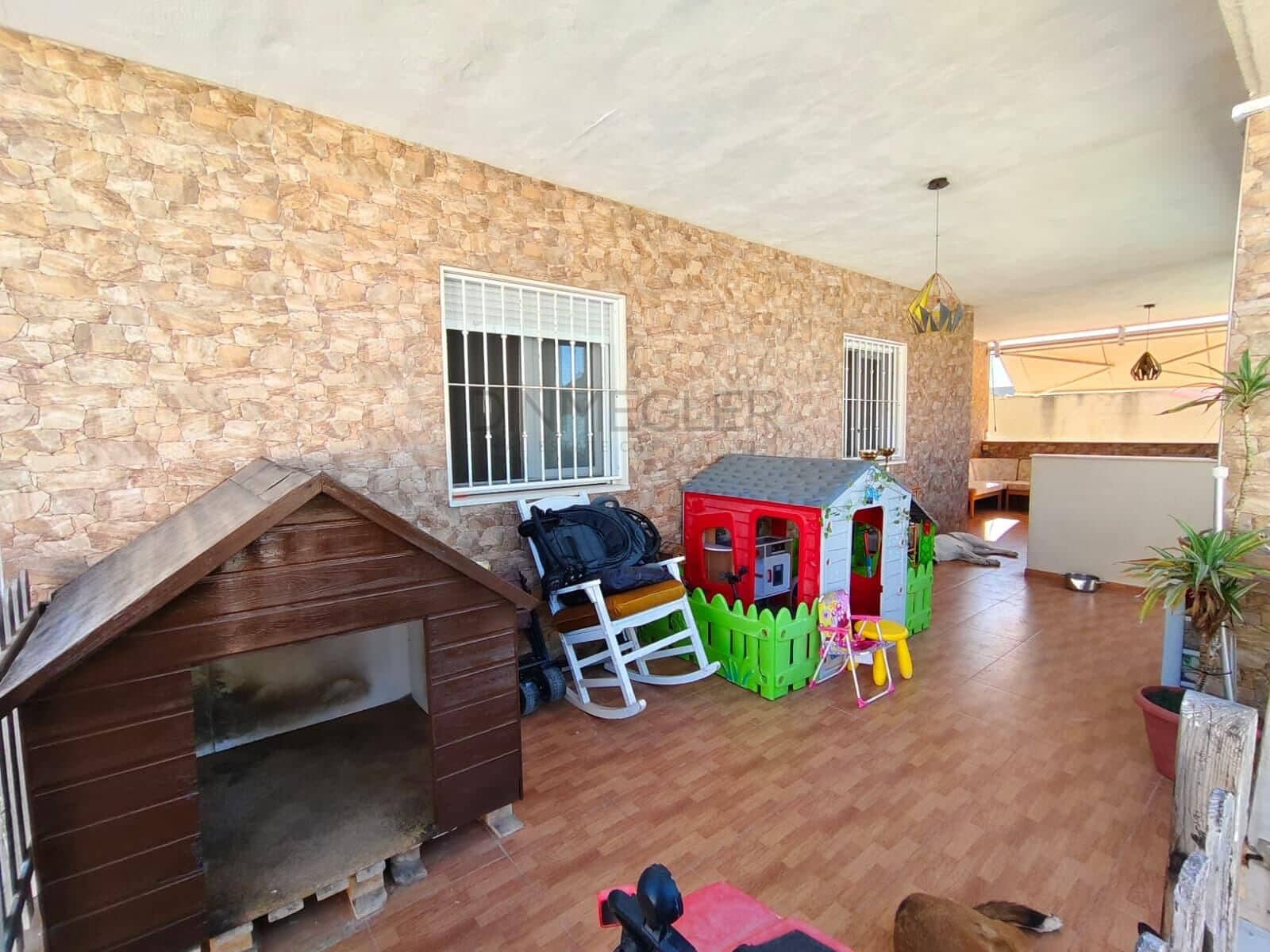 3 soveværelse Villa til salg i Torrevieja med swimmingpool - € 410.000 (Ref: 10081225)