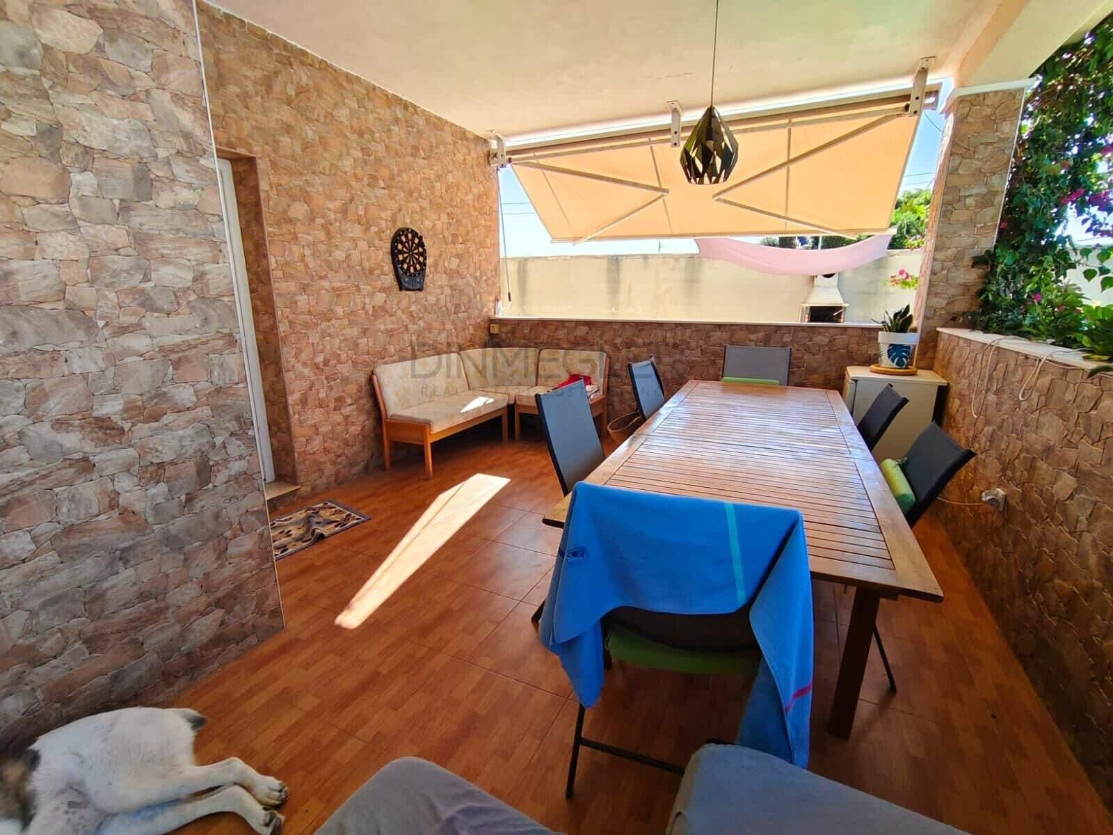 3 soveværelse Villa til salg i Torrevieja med swimmingpool - € 410.000 (Ref: 10081225)