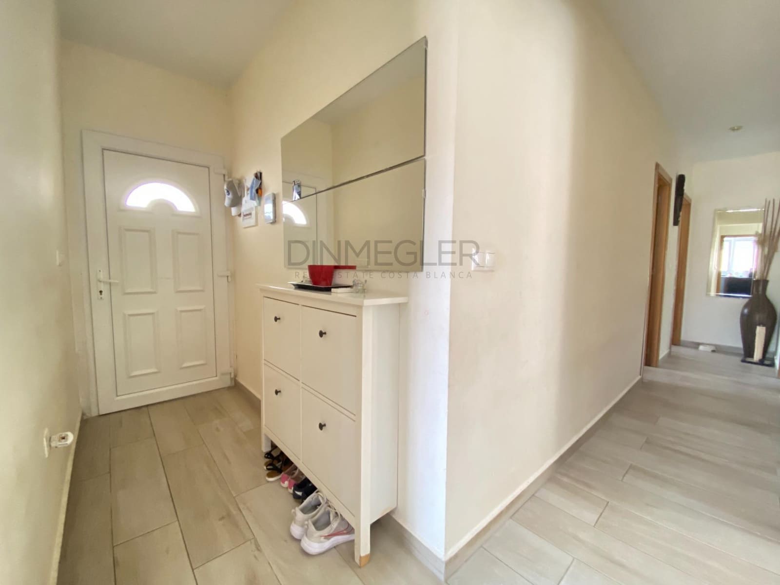 3 soveværelse Villa til salg i Torrevieja med swimmingpool - € 410.000 (Ref: 10081225)