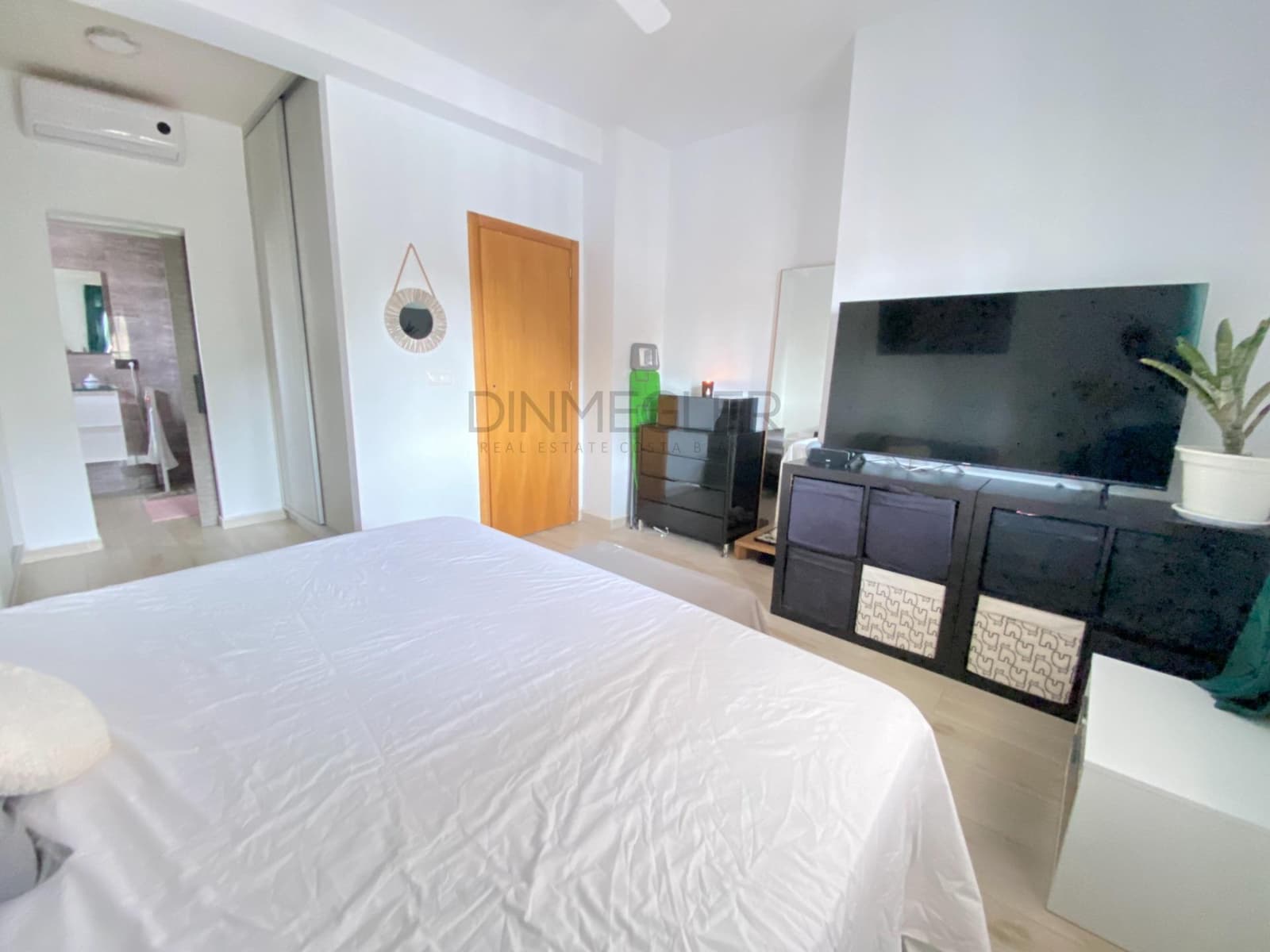 3 soveværelse Villa til salg i Torrevieja med swimmingpool - € 410.000 (Ref: 10081225)