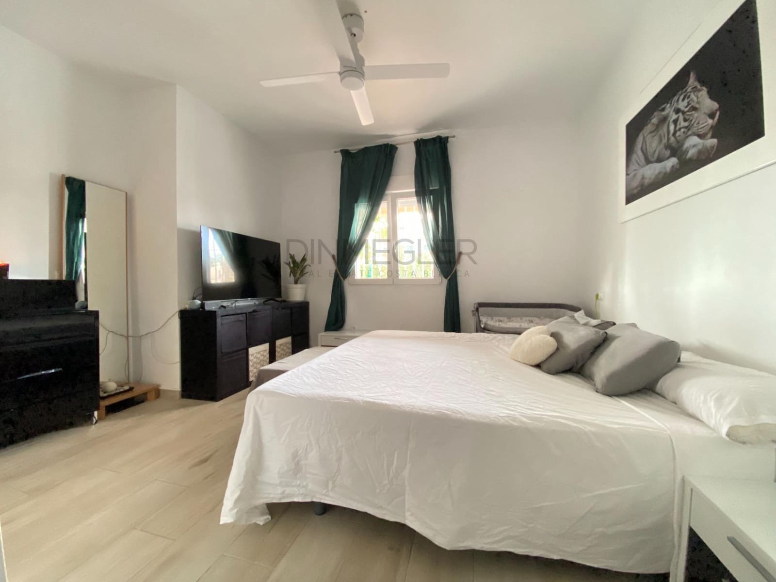 3 soveværelse Villa til salg i Torrevieja med swimmingpool - € 410.000 (Ref: 10081225)