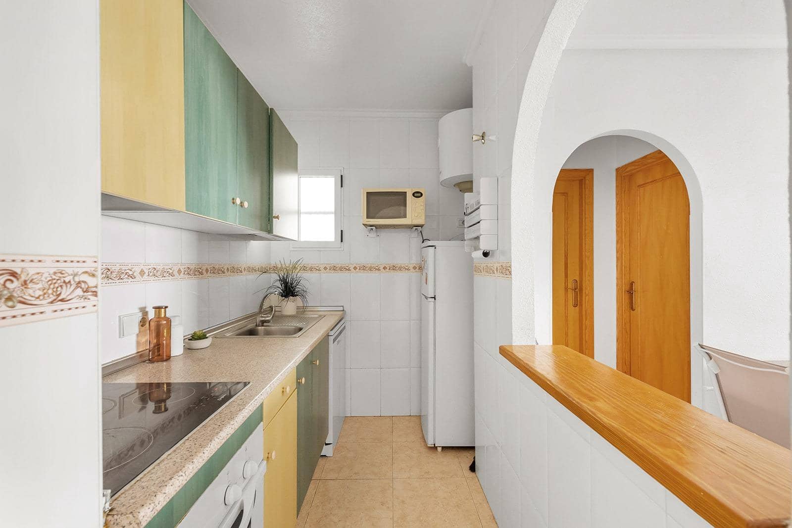 Piso de 2 habitaciones en Torrevieja en venta con piscina - 127.000 € (Ref: 10102620)