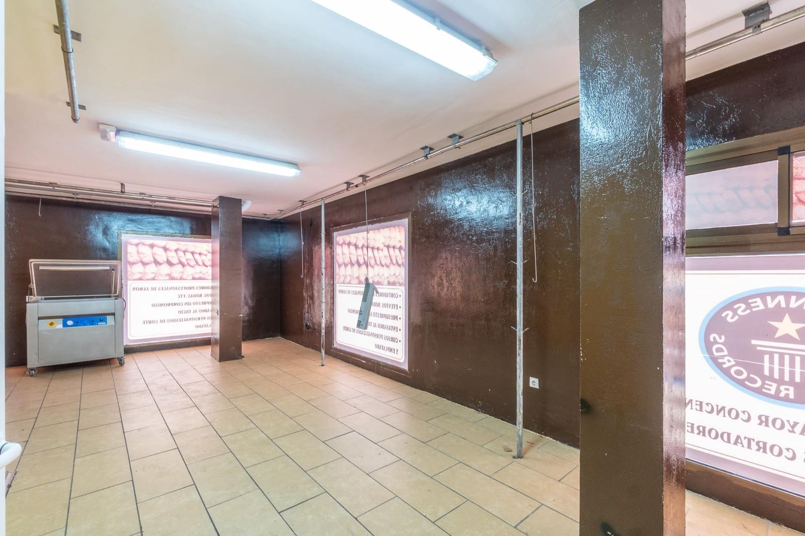 Erhverv til salg i Torrevieja - € 240.000 (Ref: 10132024)