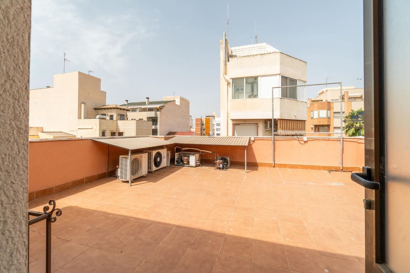 Erhverv til salg i Torrevieja - € 240.000 (Ref: 10132024)