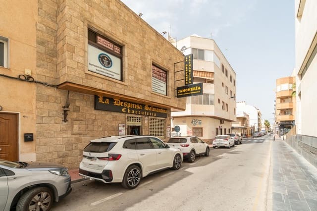 Local Commercial à vendre à Torrevieja - 240 000 € (Ref: 10132024)