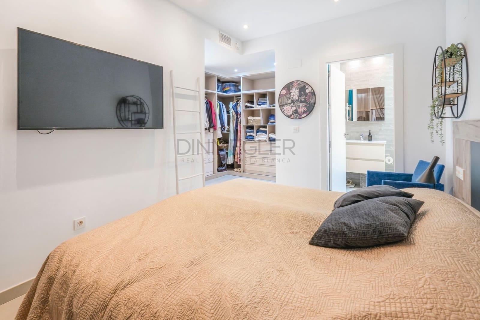 4 soveværelse Villa til salg i Benijofar med swimmingpool garage - € 640.000 (Ref: 10136064)