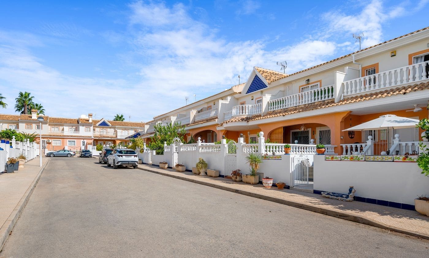 Adosado de 3 habitaciones en Doña Pepa en venta con piscina - 269.000 € (Ref: 10136070)