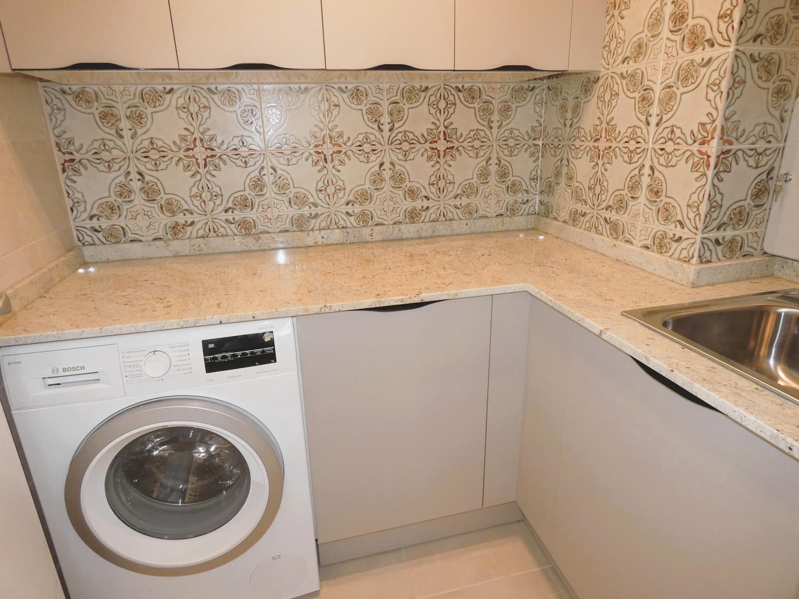 2 bedroom Apartment for sale in Torrevieja with pool - € 339,000 (Ref: 10155289)
