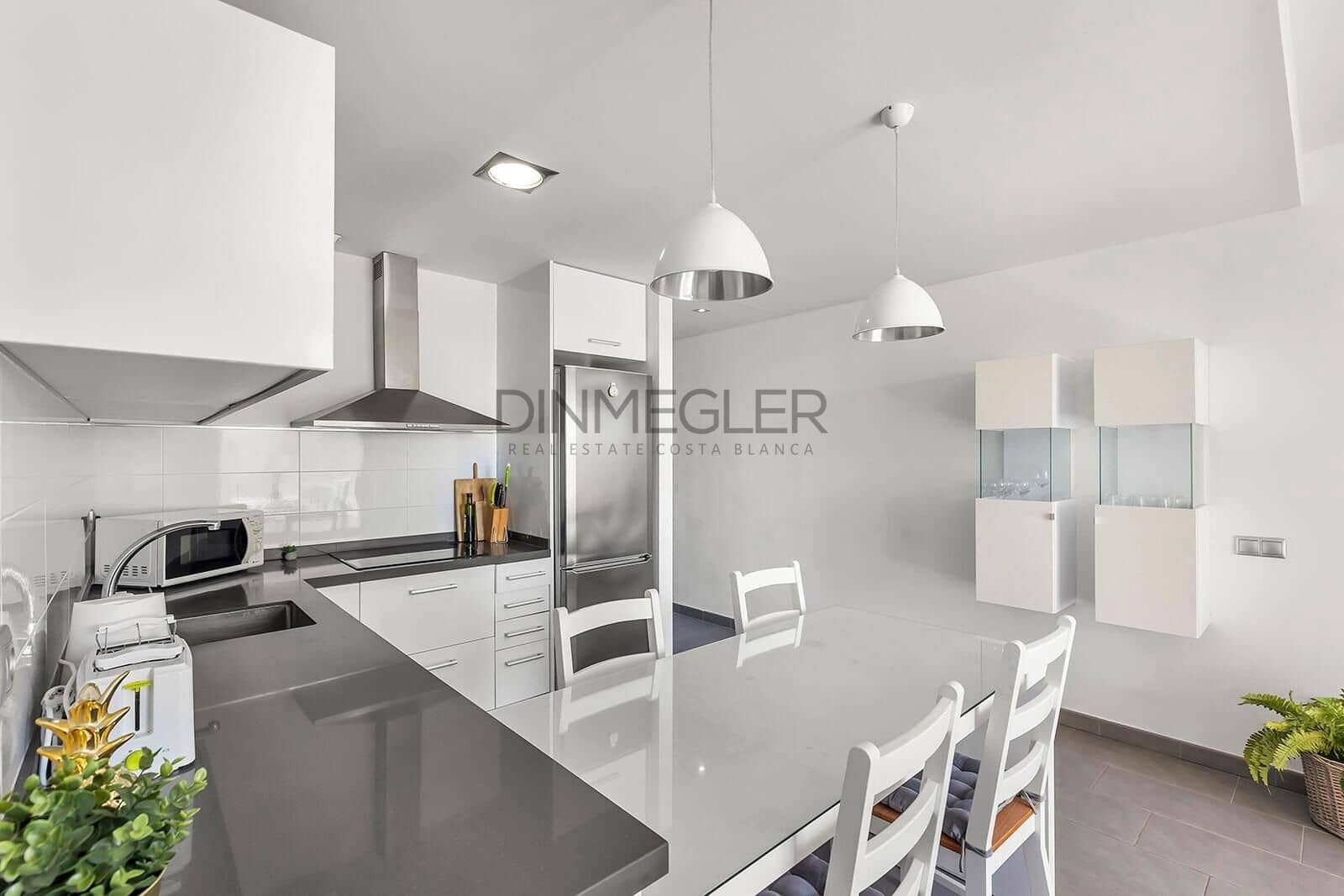 2 camera da letto Appartamento in vendita in Torrevieja con piscina garage - 350.000 € (Rif: 10175232)