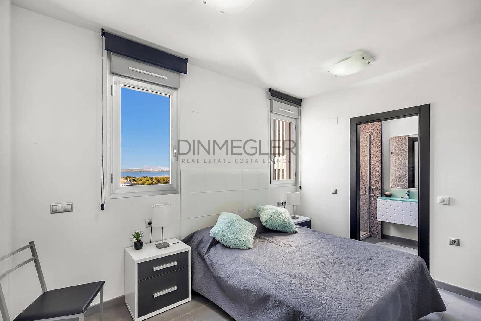 2 camera da letto Appartamento in vendita in Torrevieja con piscina garage - 350.000 € (Rif: 10175232)