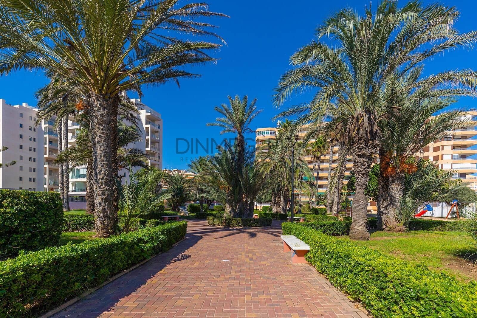 2 camera da letto Appartamento in vendita in Torrevieja con piscina garage - 350.000 € (Rif: 10175232)