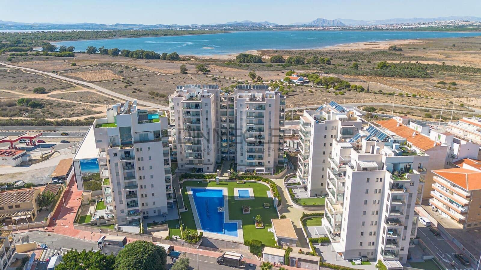 2 camera da letto Appartamento in vendita in Torrevieja con piscina garage - 350.000 € (Rif: 10175232)