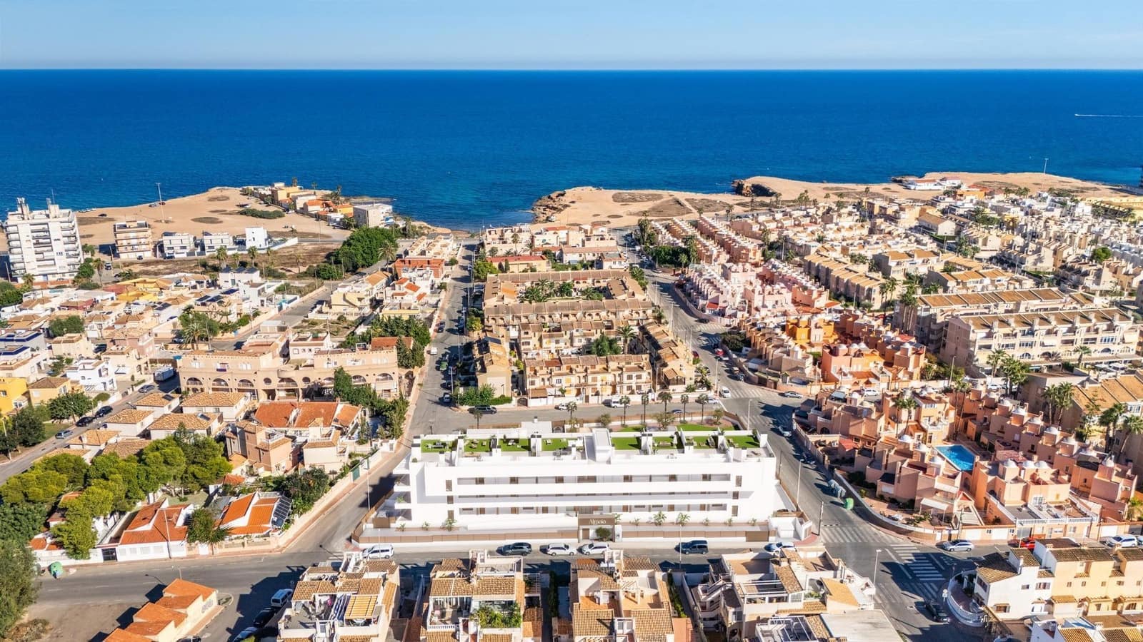 3 soverom Rekkehus til salgs i Torrevieja med svømmebasseng garasje - € 589 900 (Ref: 10177165)