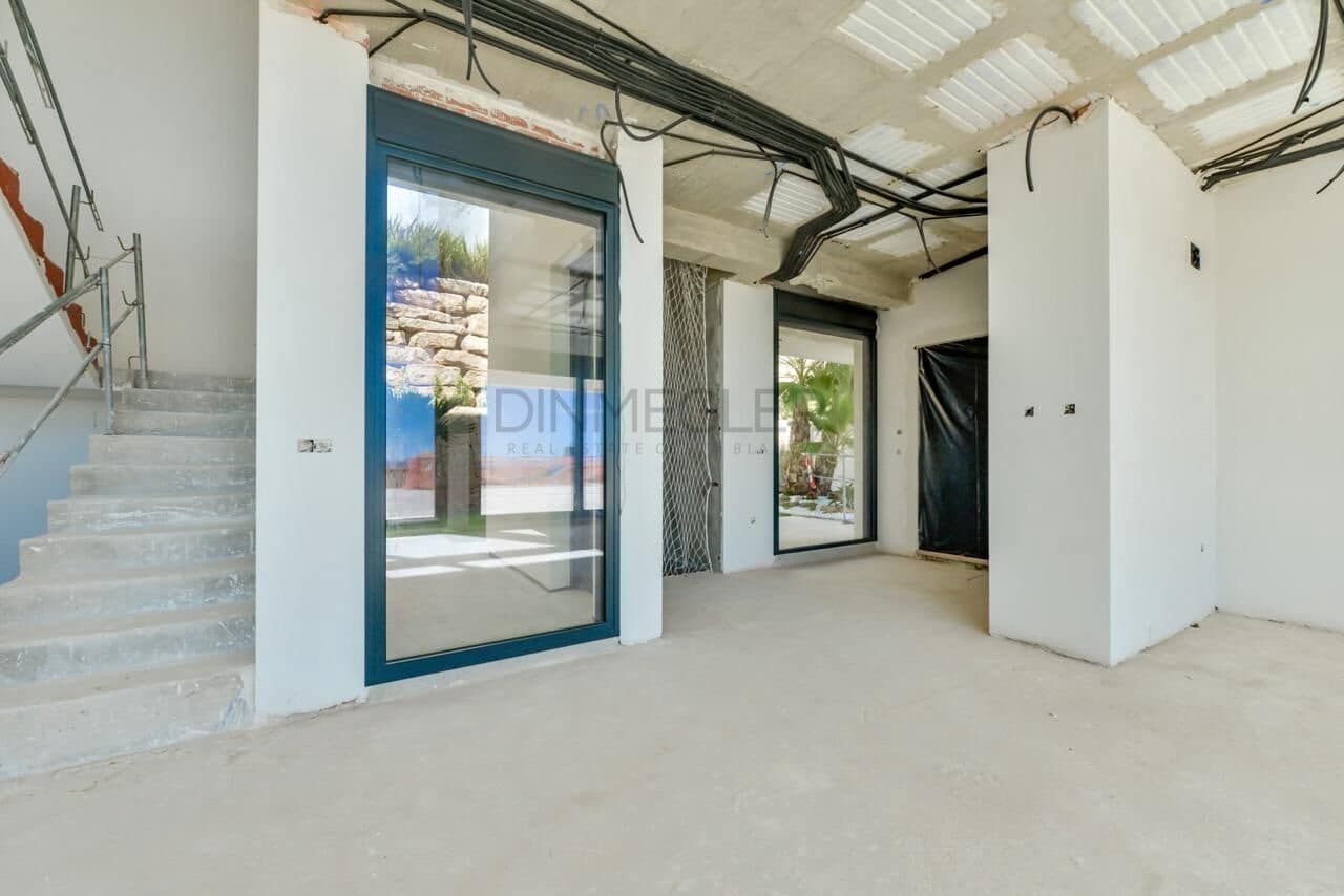 8 bedroom Villa for sale in Finestrat with garage - € 4,450,000 (Ref: 7618286)